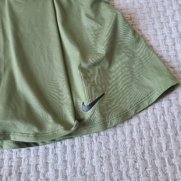 Nike Women's Olive Skater Skirt Size M - Picture 3 of 13